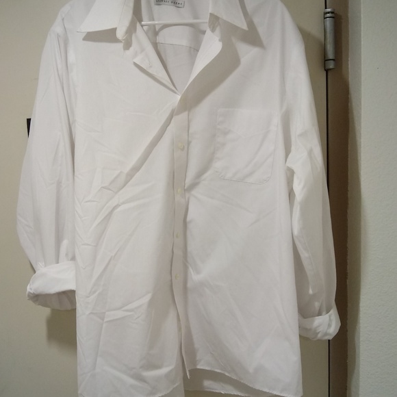 Nice button down shirts - Picture 3 of 4